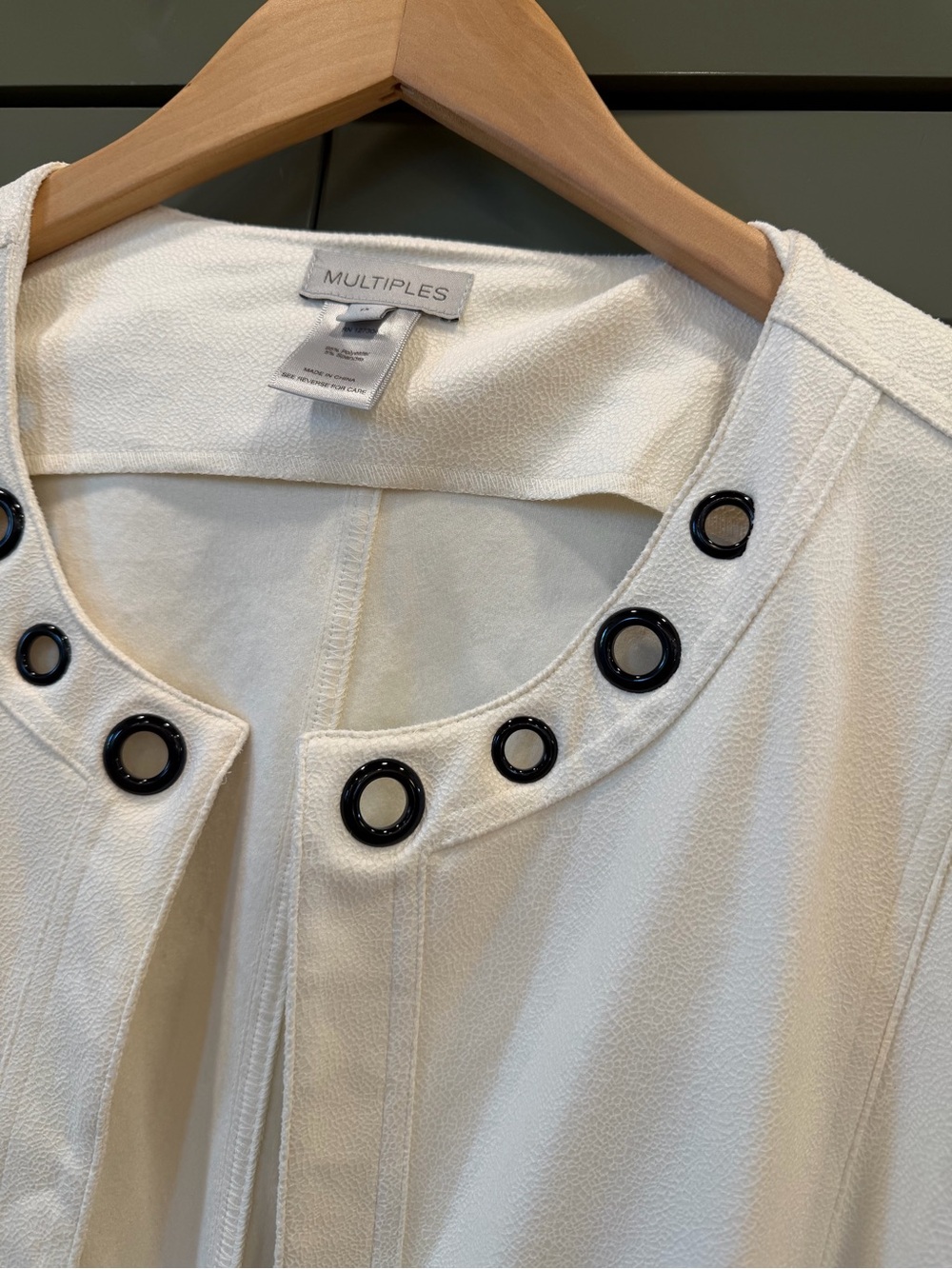 Multiples Cream Open-Front Eyelet Blazer - Picture 4 of 9